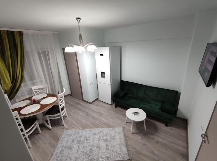 Relax Downtown Suite Constanta Exterior photo